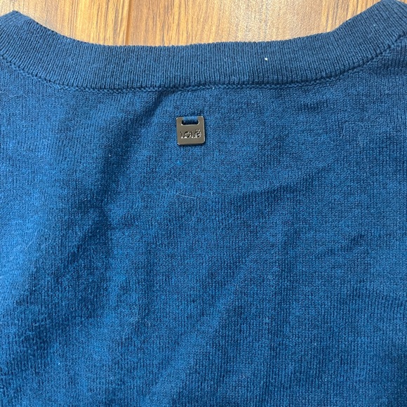 Lolë Sweater - Picture 4 of 4